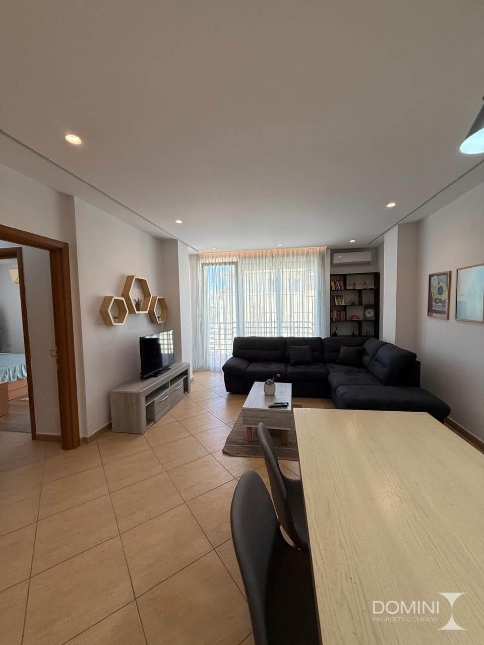 Apartament 2+1+2 me qira te Petro Nini