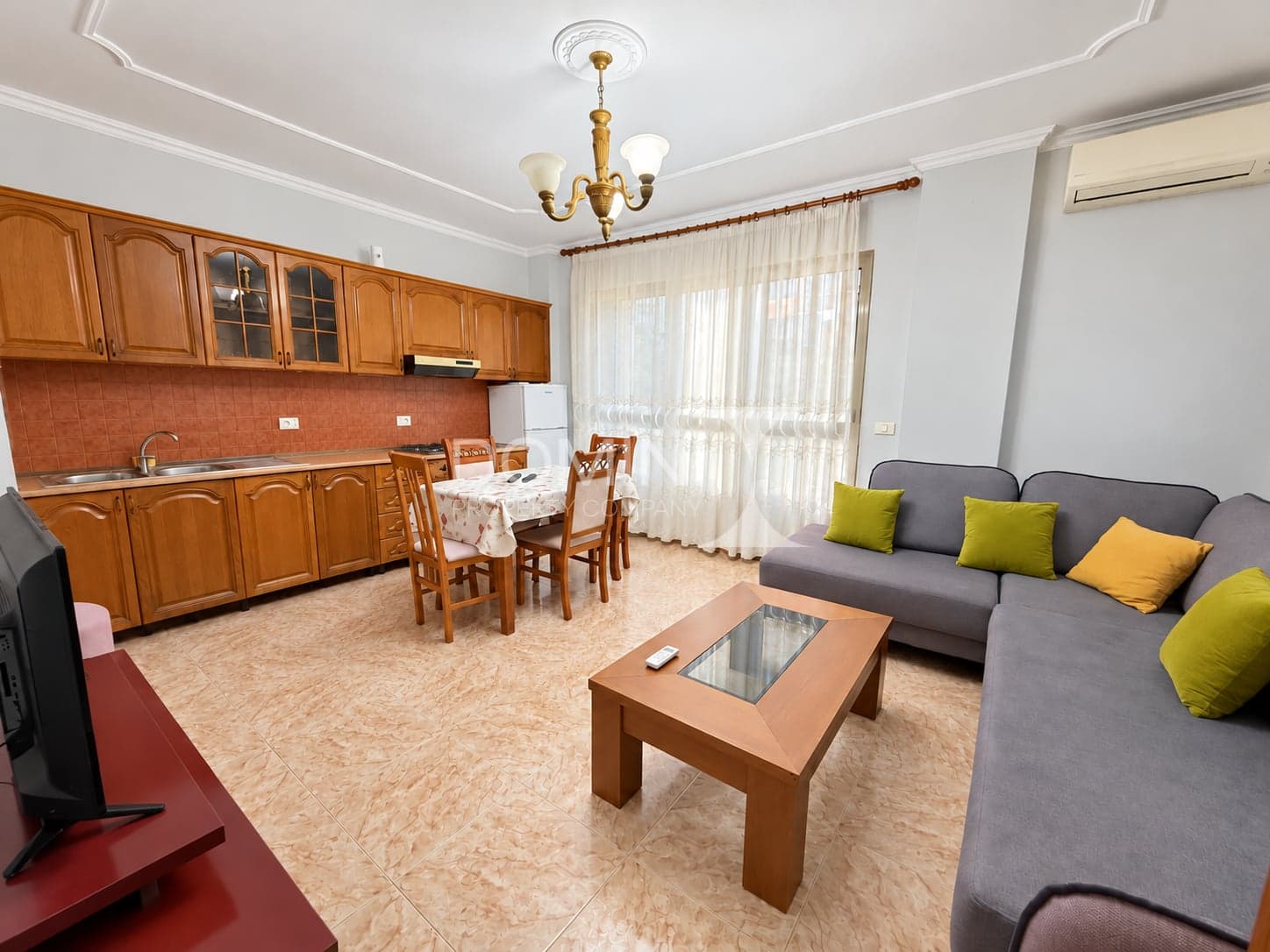 APARTAMENT 2+1 PER QIRA!