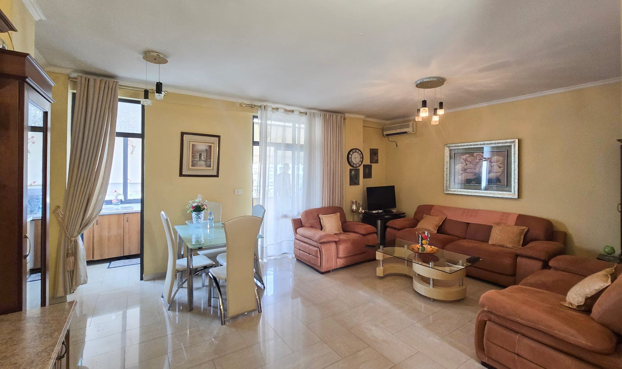 SHITET APARTAMENT 3+1+2 125 M2 NETO AMBASADA USA