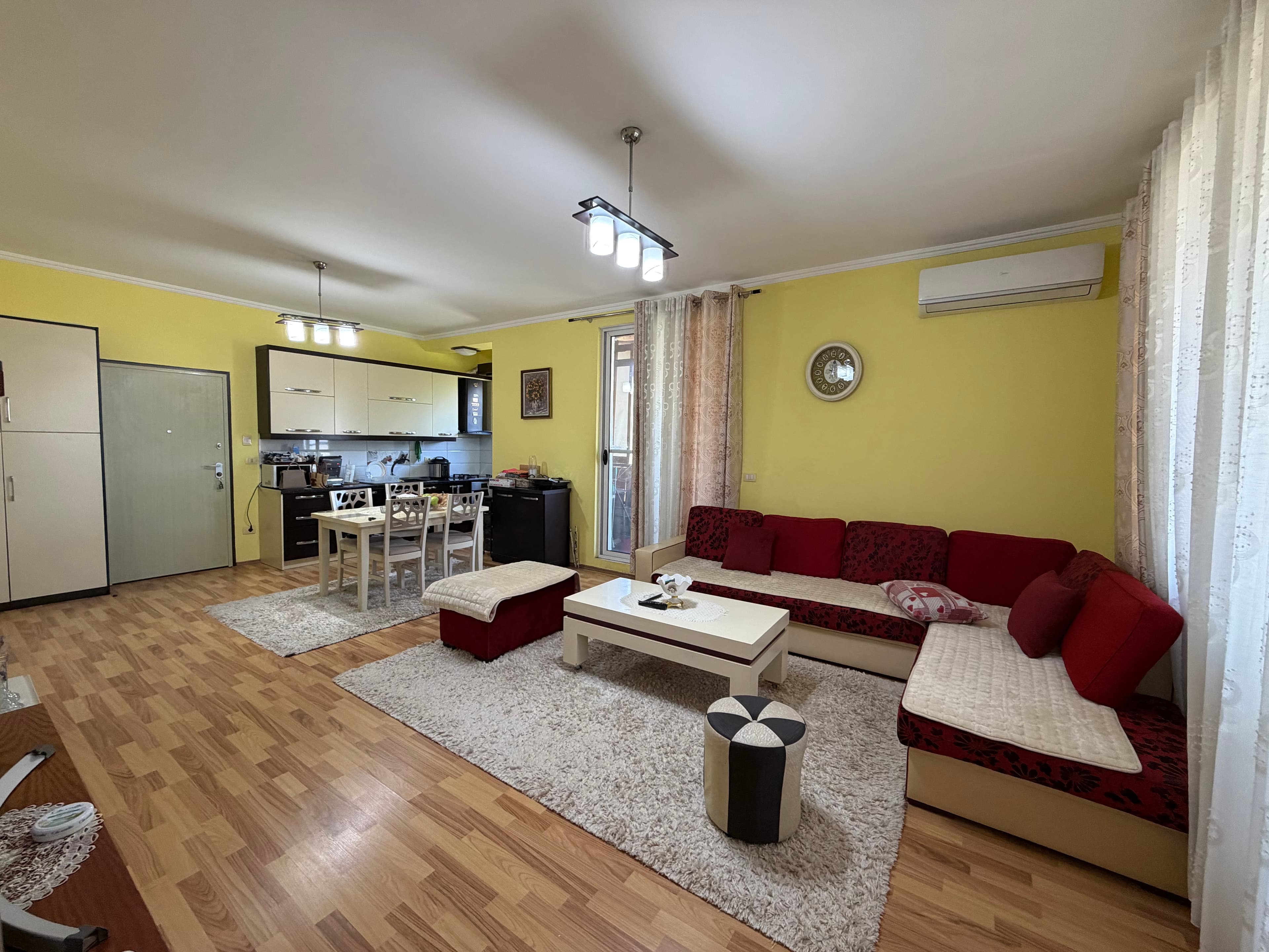 Apartament 2+1 ne shitje te Liqeni i thate