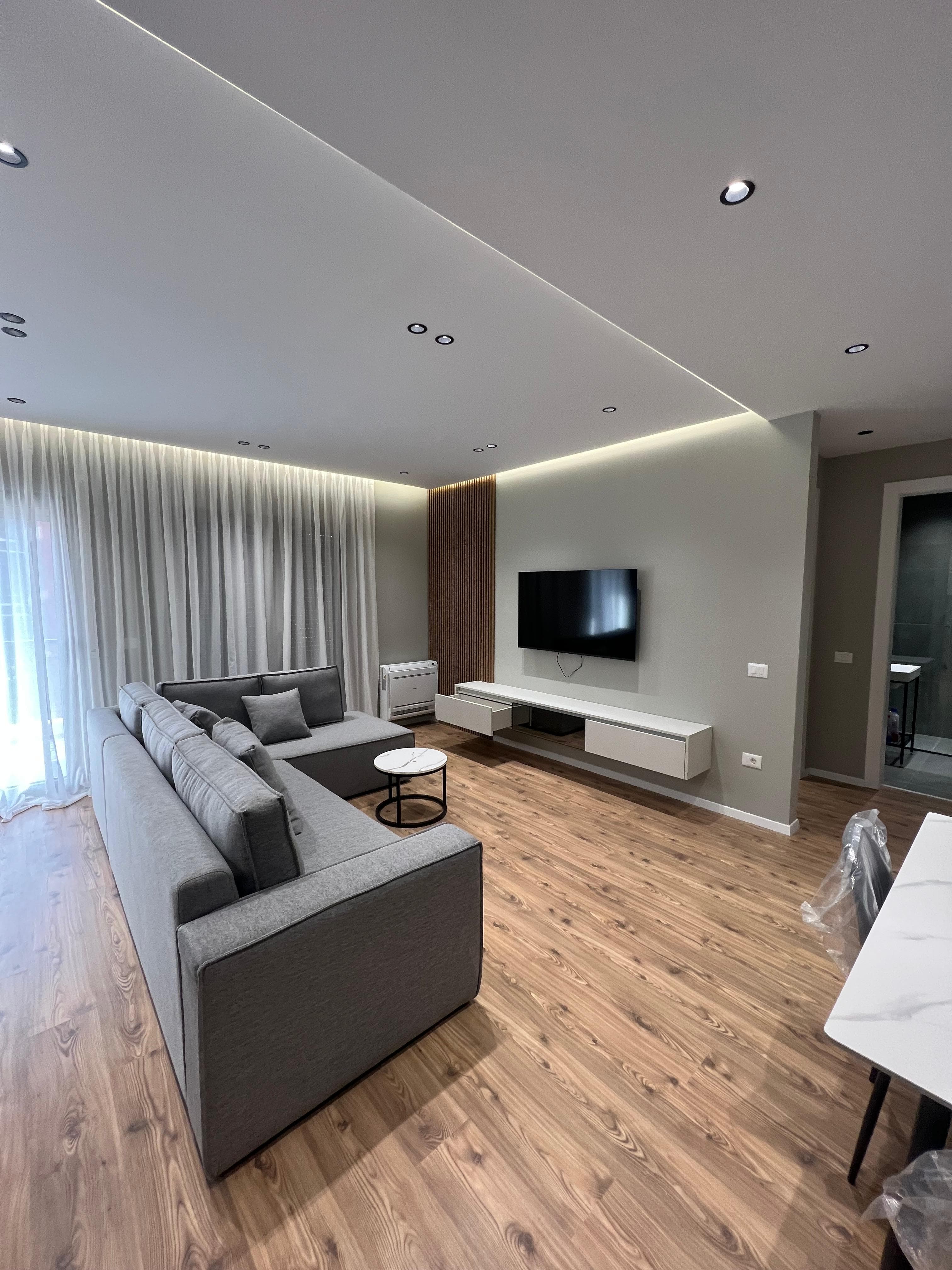 đ EKSKLUZIVE | Apartament Luksoz 1+1 me Qira nĂ« Kompleksin Delijorgji