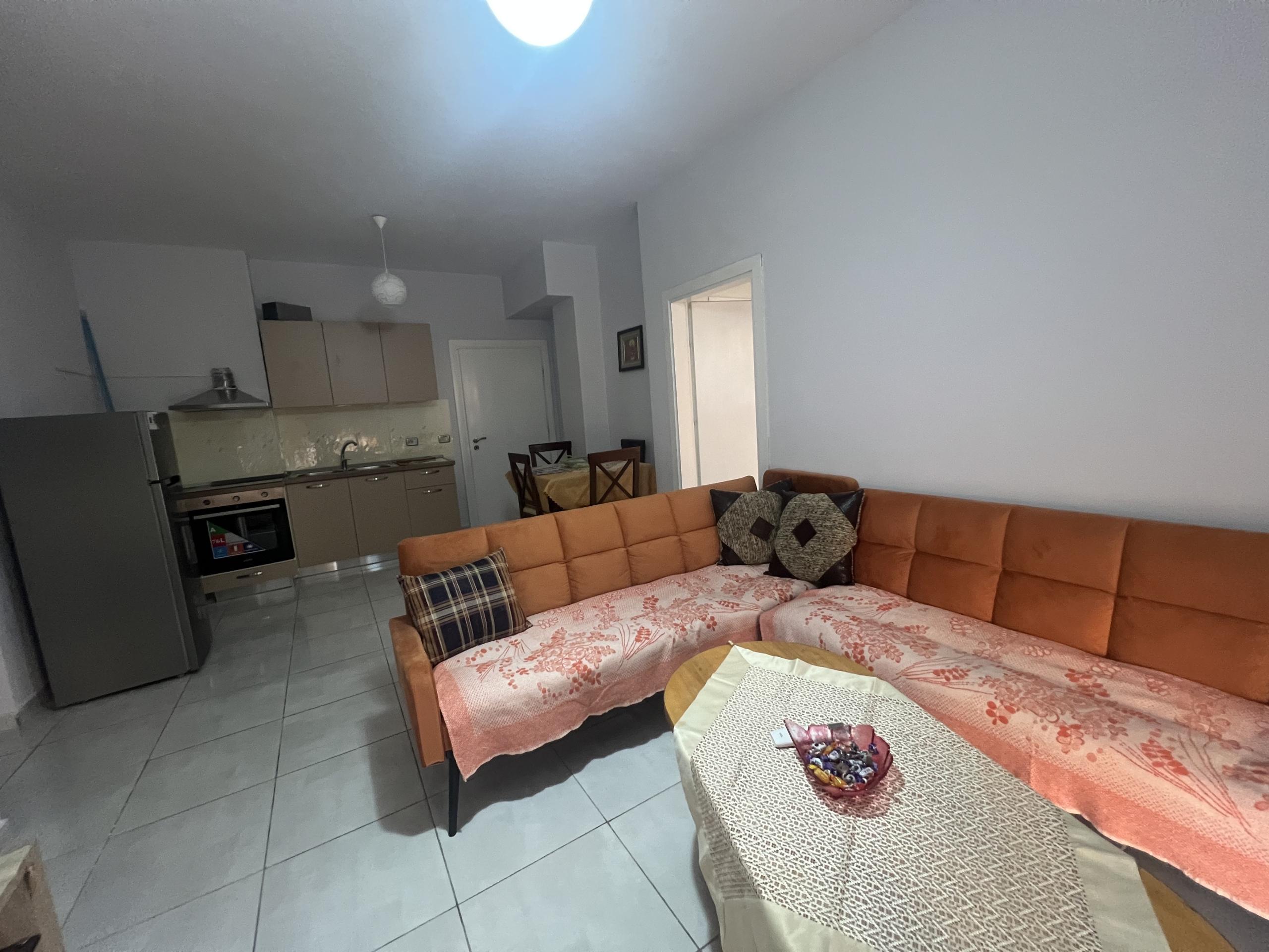 QIRA APARTAMENT 3+1+2 RESTORANT FRESKU