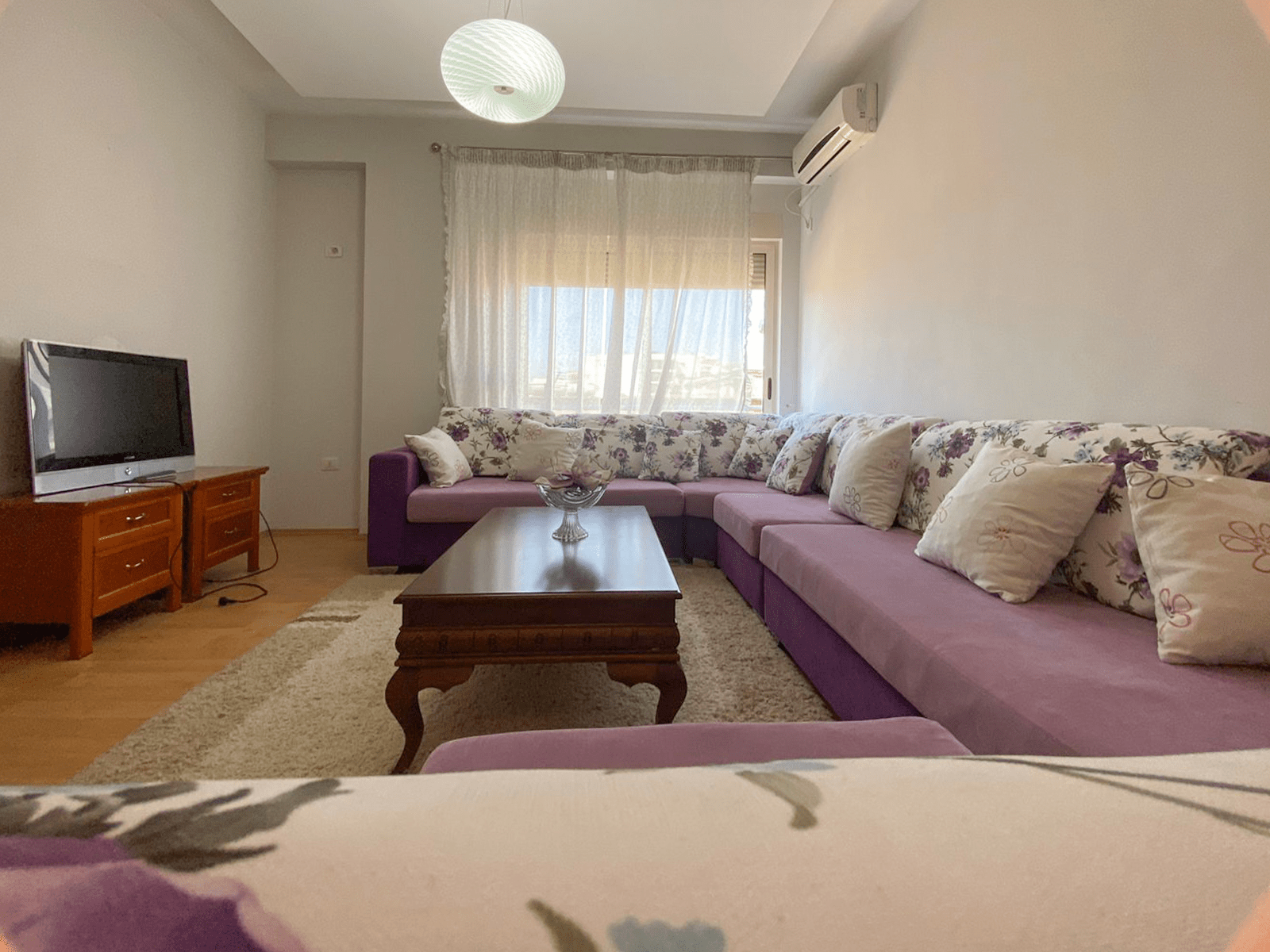 Apartament 1+1 me 2 Tualete për Qira – Pazari i Ri