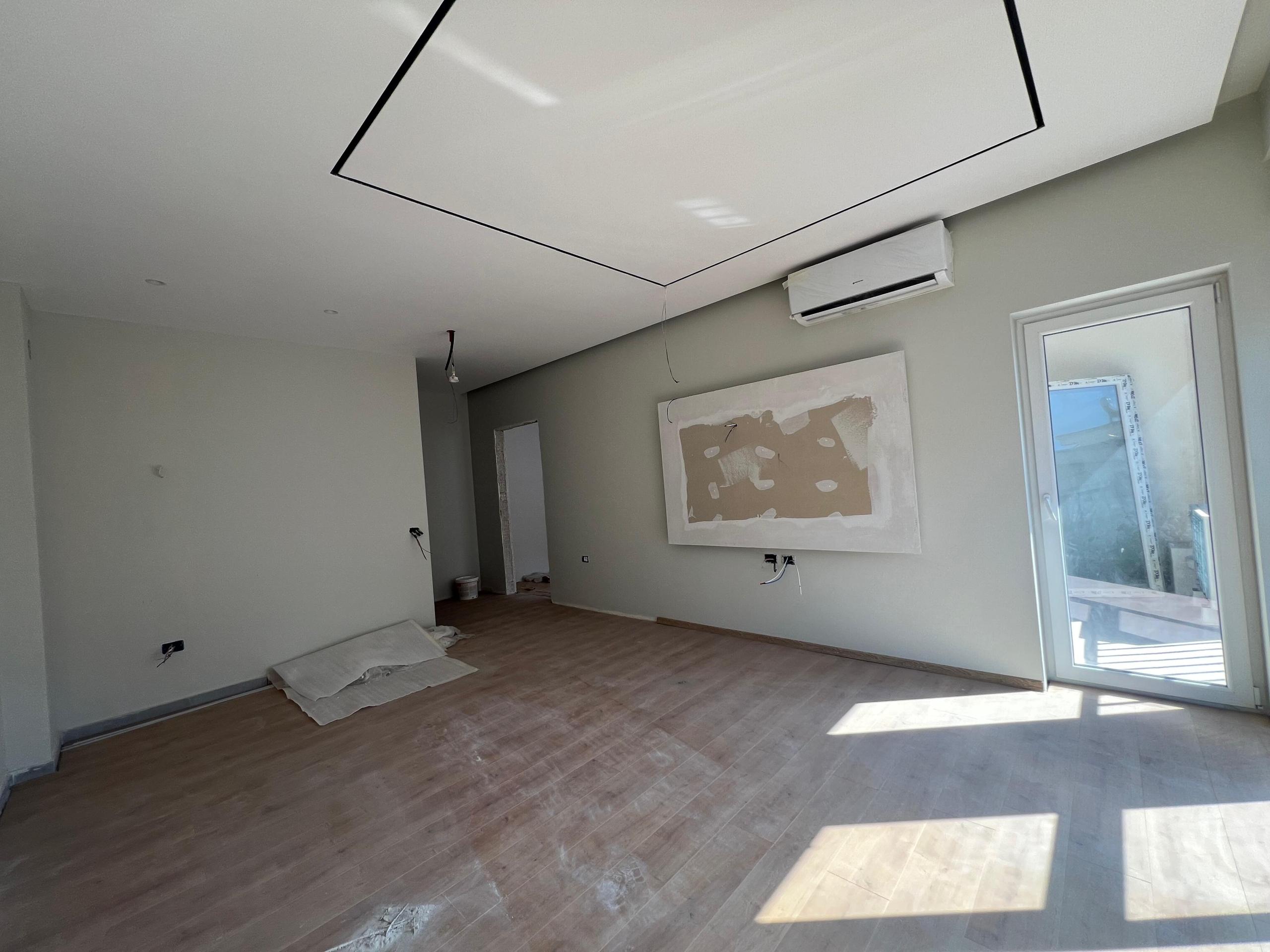 SHITET APARTAMENT 1+1 – RRUGA “5 MAJI”, PRANË QENDRËS KOMERCIAL CONCORD