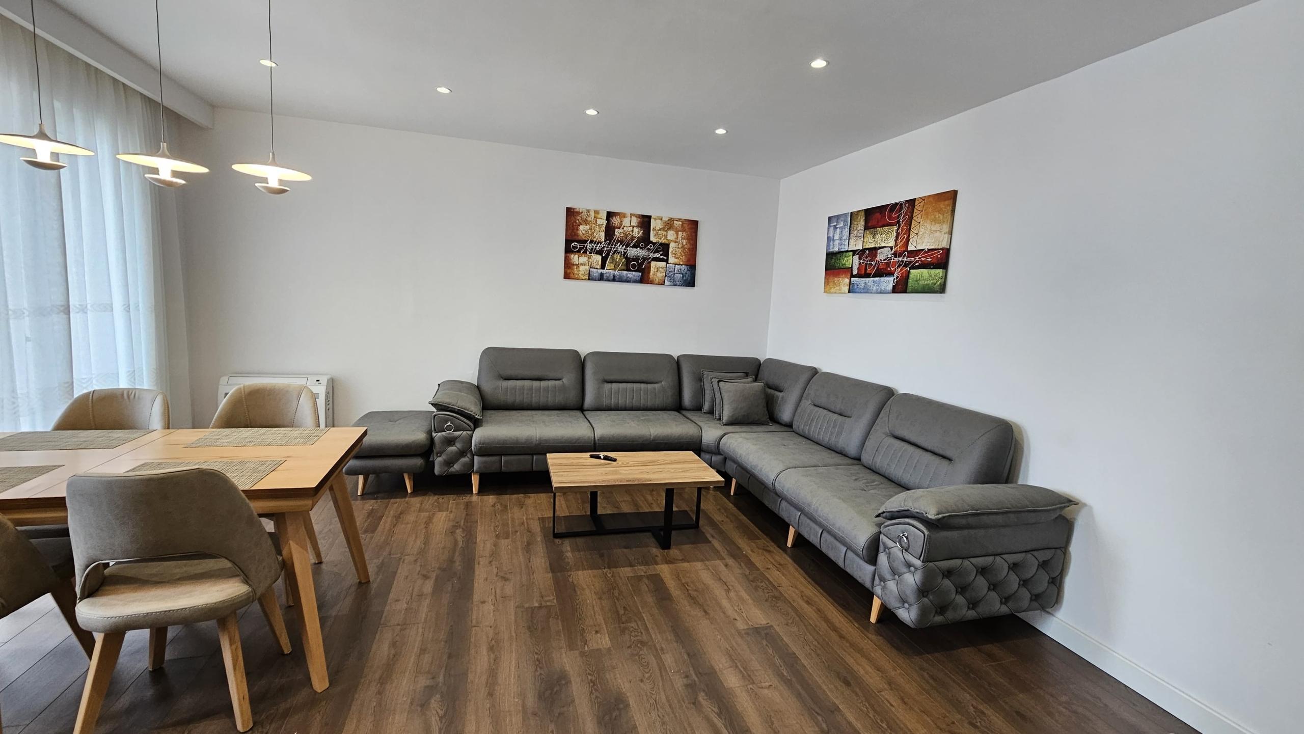 Apartament 2+1+2 per Qira, prane Prokurorise se Tiranes!