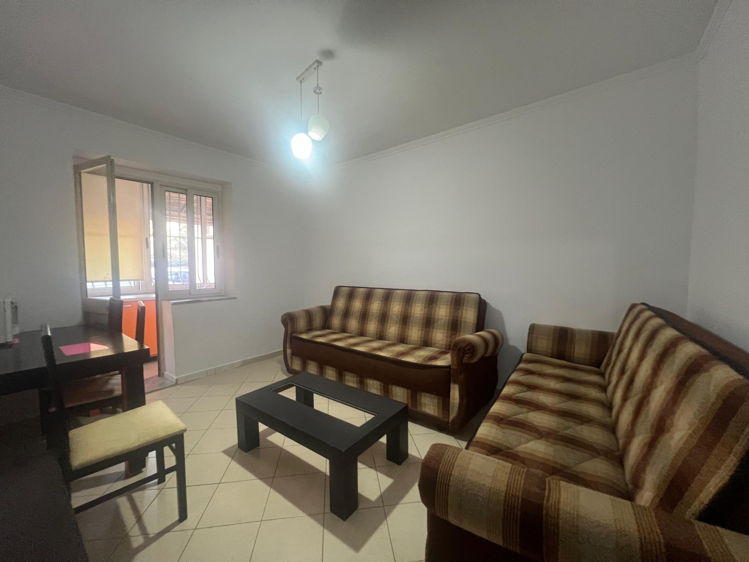 Apartament me qira – Rr. Irfan Tomini, Tiranë