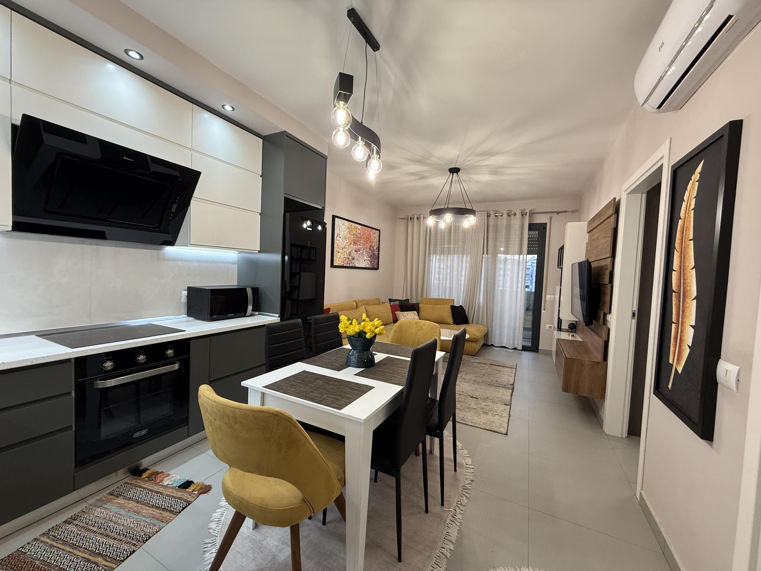 Apartament 1+1 për qira – pranë Stadiumit Dinamo, Shushica