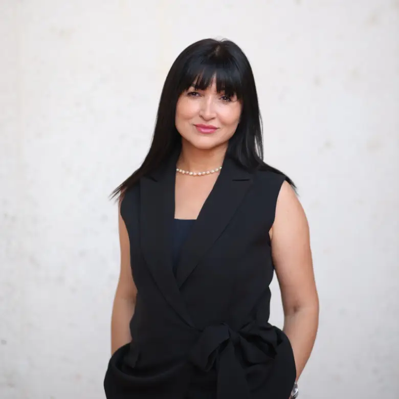 Profile photo of agent Suela Qelibari