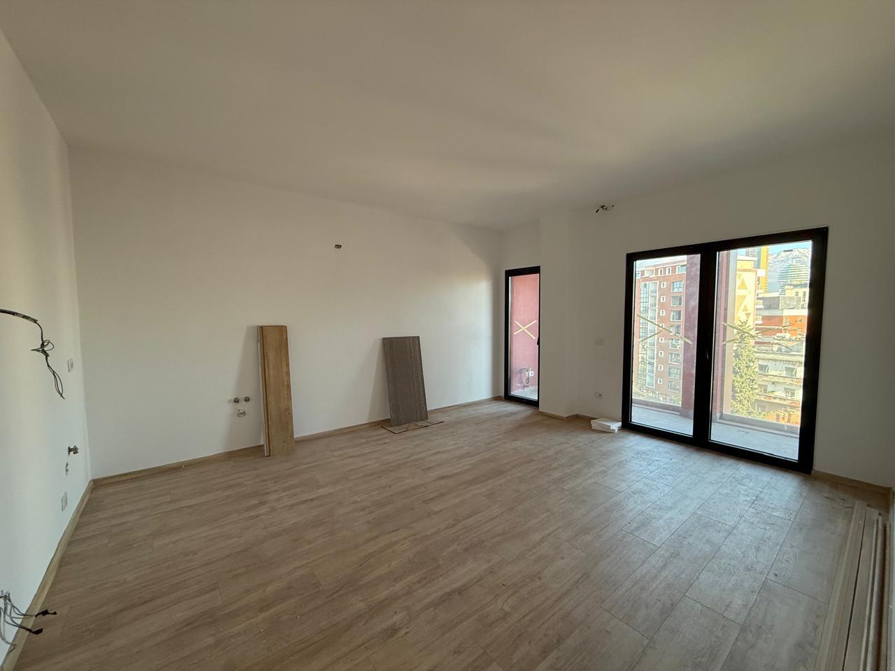 Jepet me qera apartament 2+1+2 per zyra tek Rruga e Kavajes!!