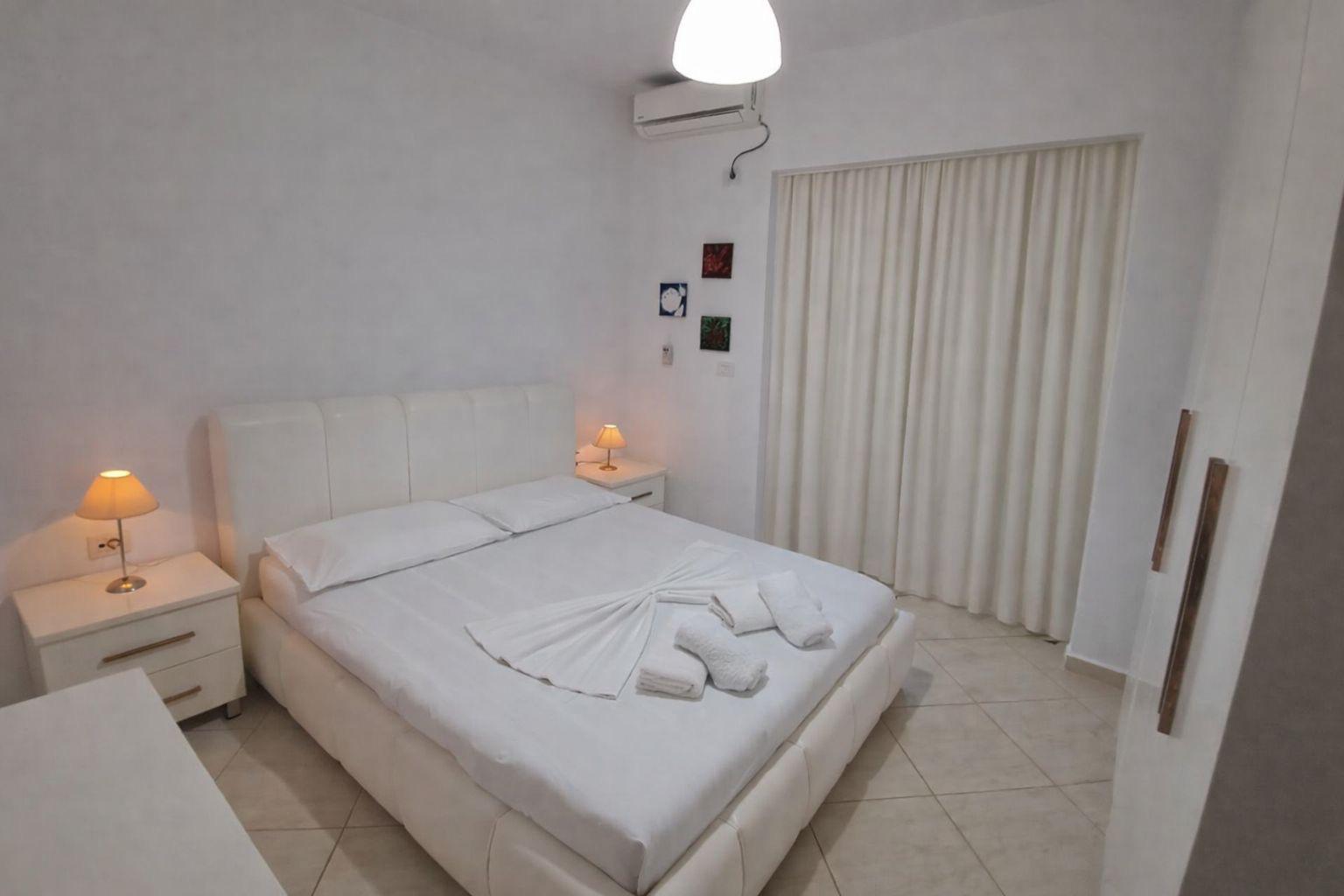 d76ddae3-2349-48e3-a1f4-103f11b0546a