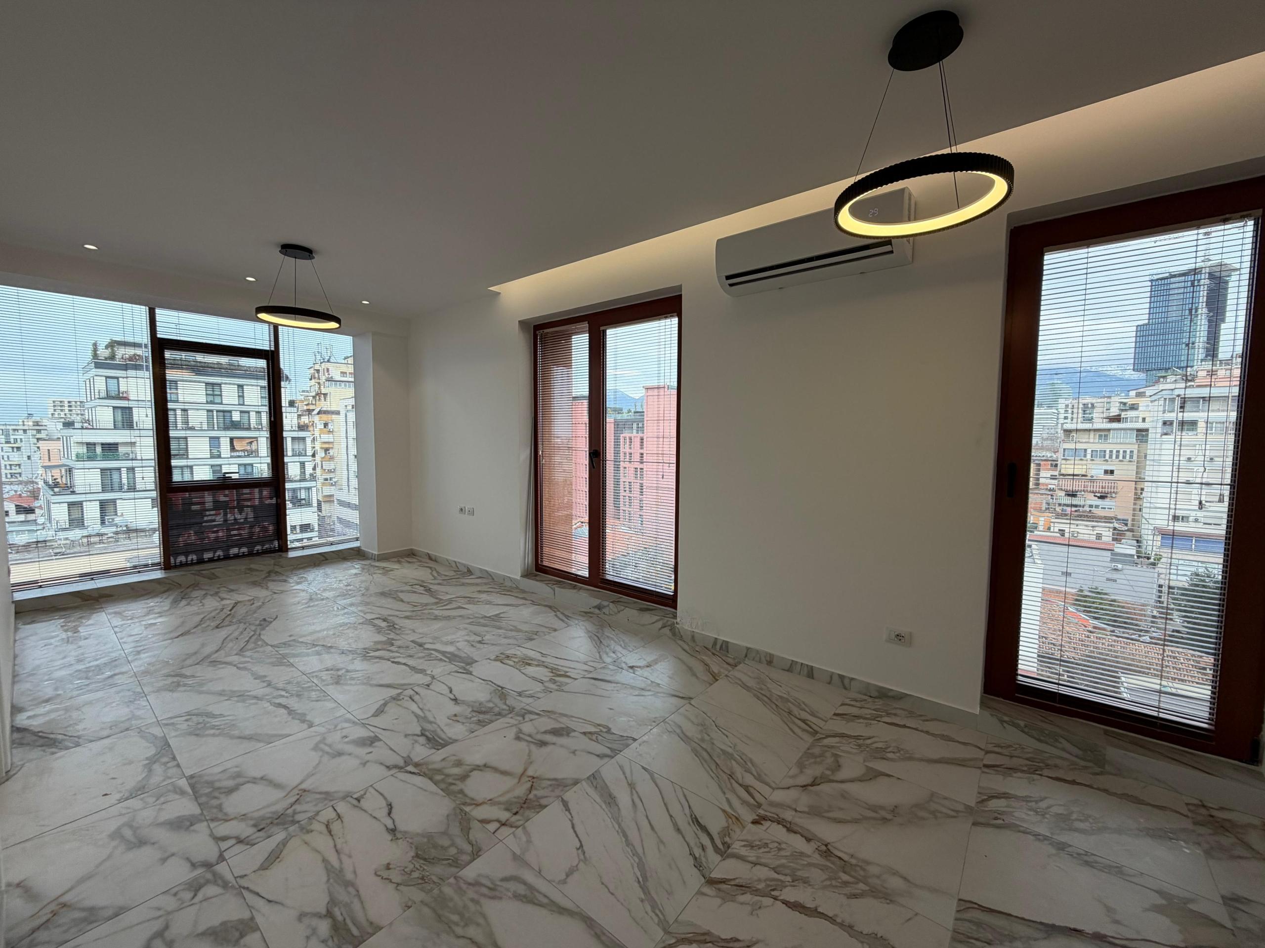 Apartament 1+1 per shitje ne Rrugen e Kavajes!