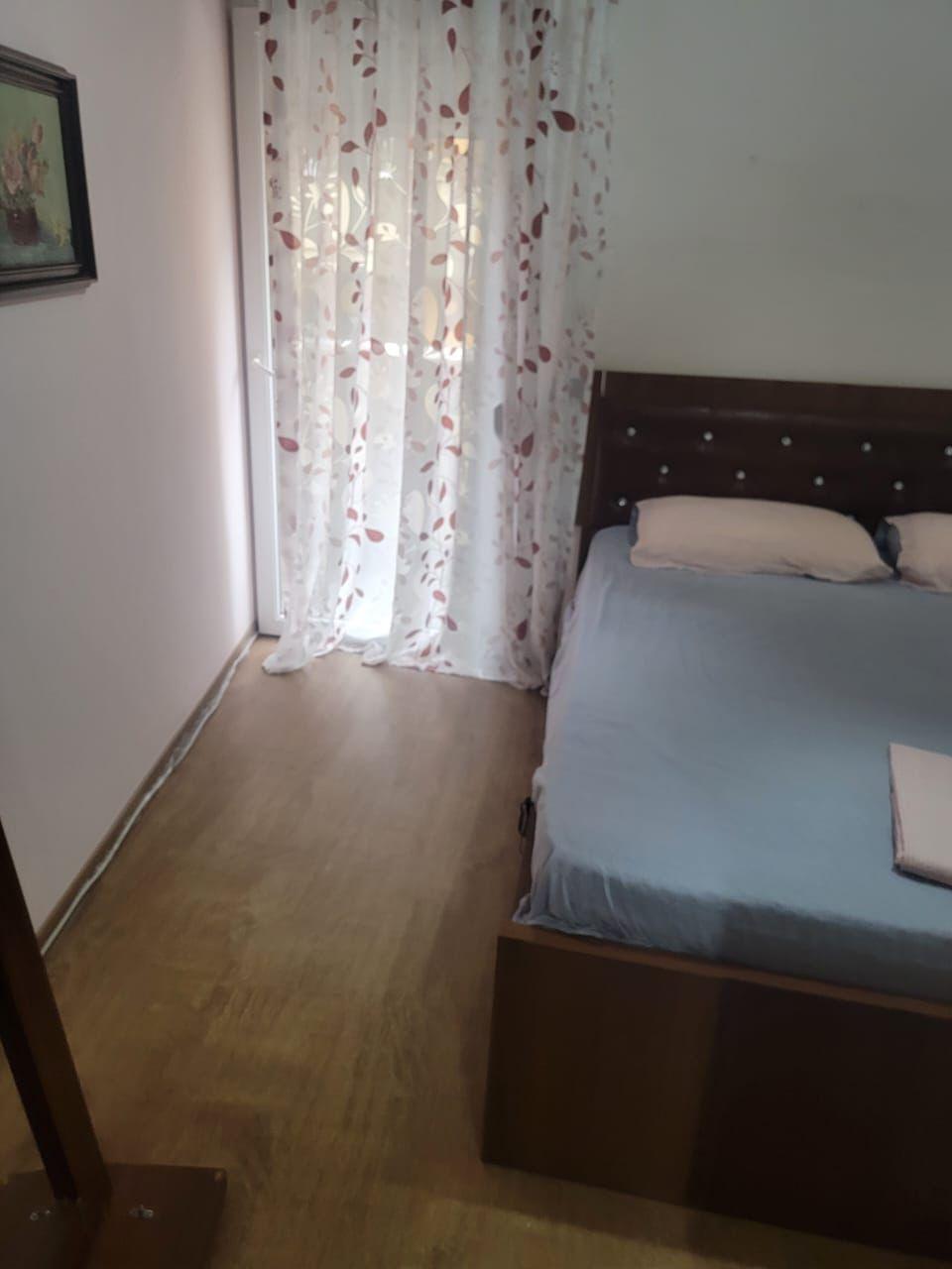 Jepet me qira apartament 2+1 tek Mbikalimi i Komunes se Parisit