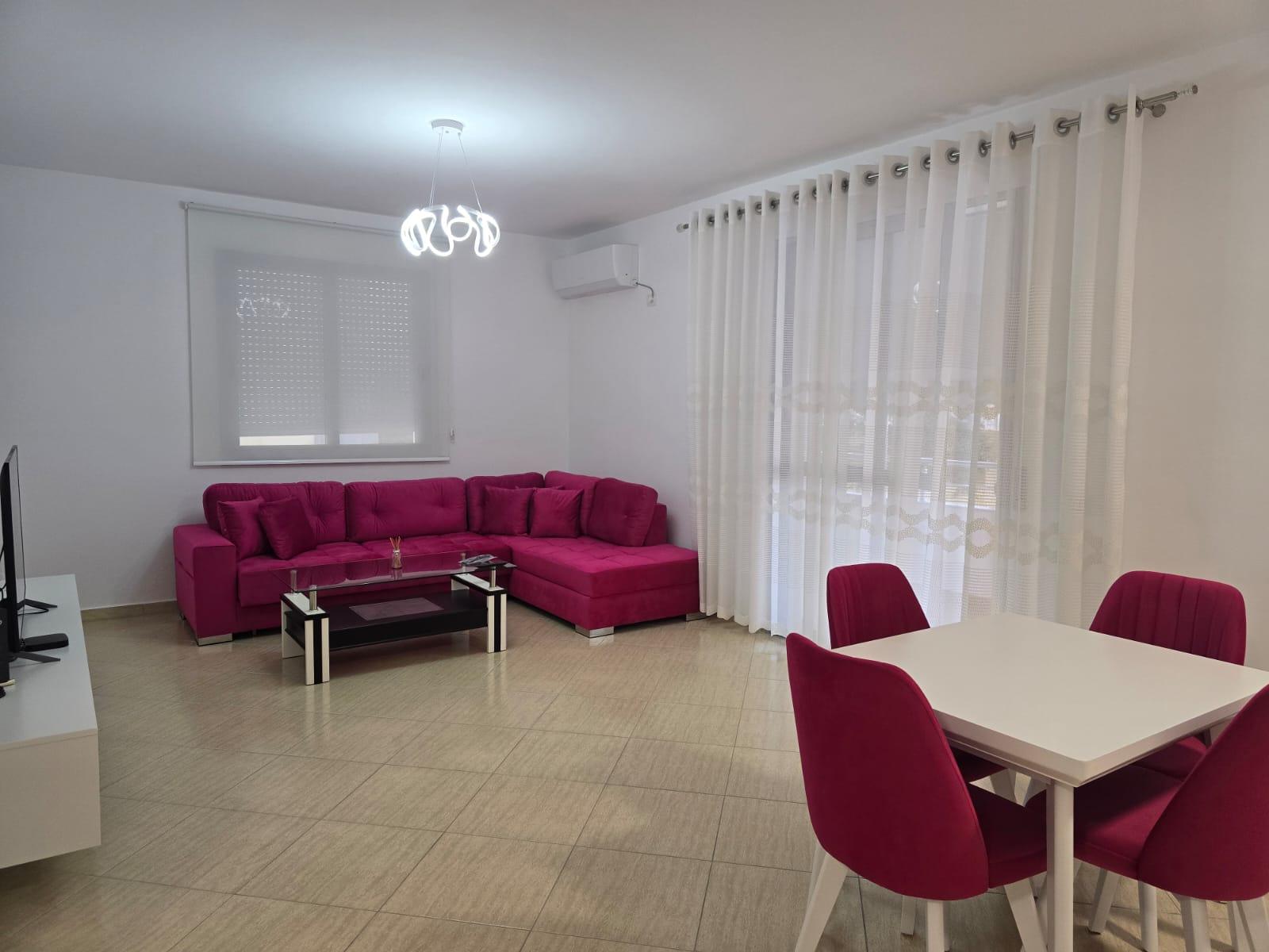 Jepet me qira apartament 1+1 – Lungomare, Vlorë