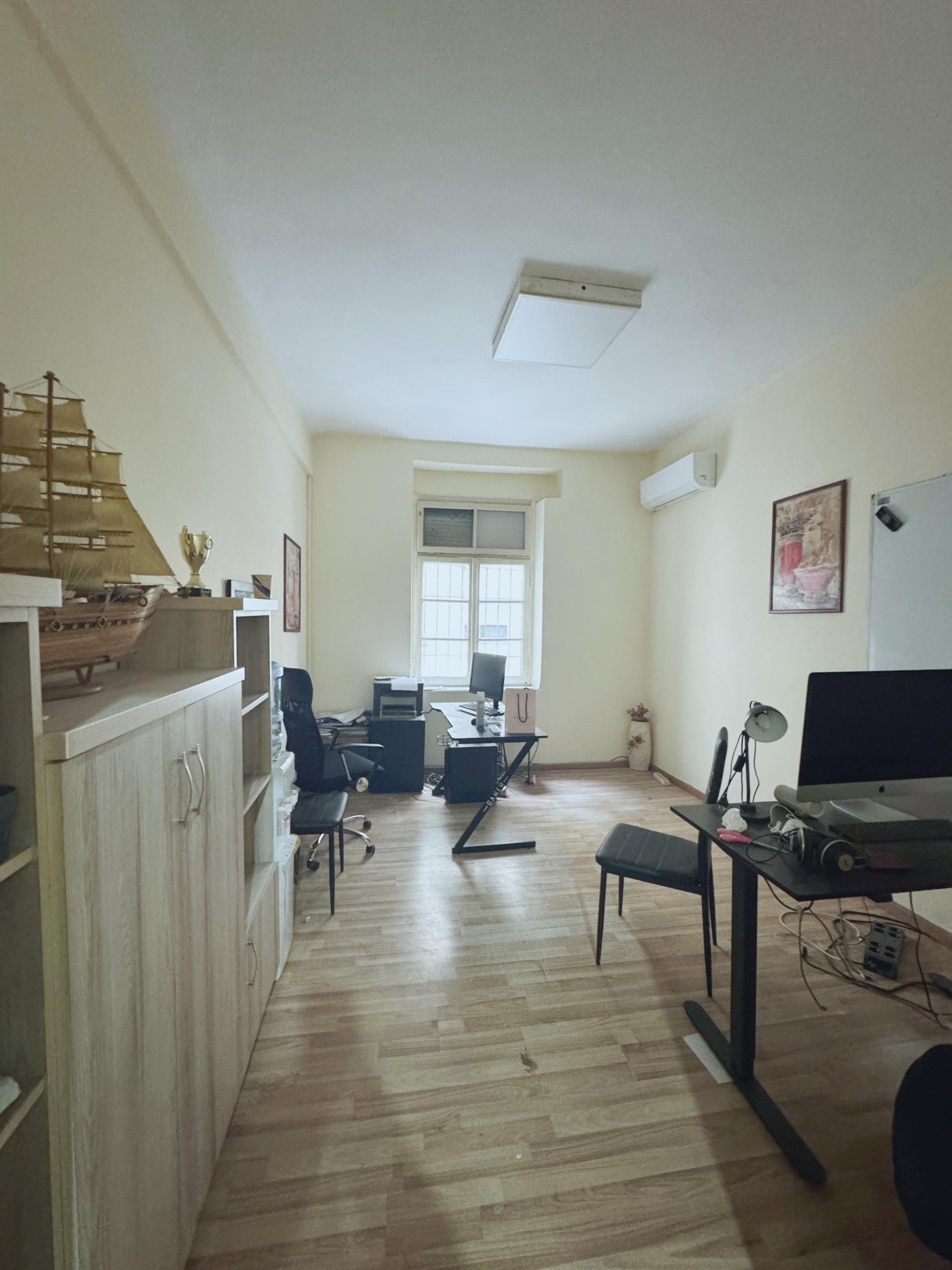 Apartament 2+1 per shitje bulevardi Bajram Curri