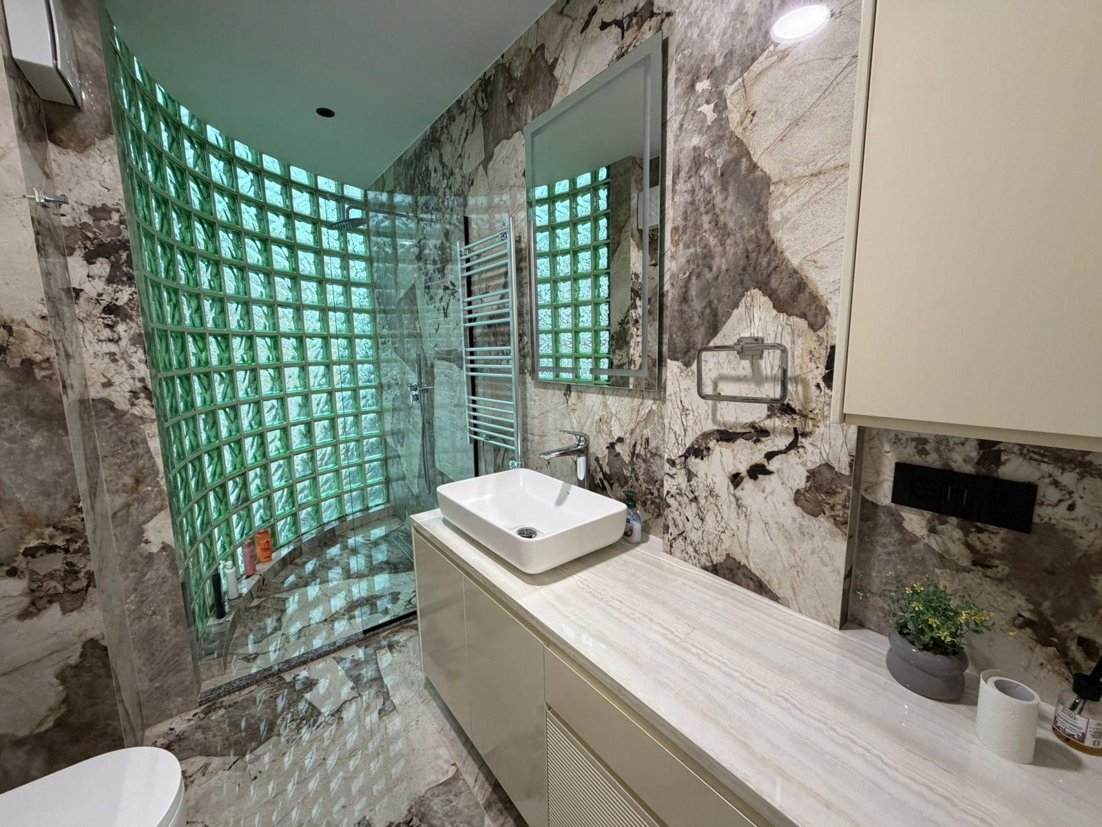 21c1888f-3892-45b7-90d6-8a198ce79d76