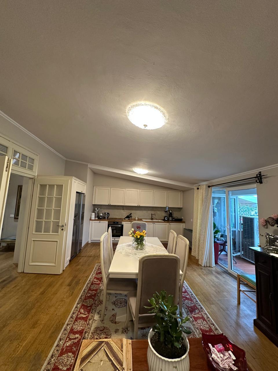 PENTHOUSE NË SHITJE – REZIDENCA KOLOMBO 2, LIQENI ARTIFICIAL I TIRANËS