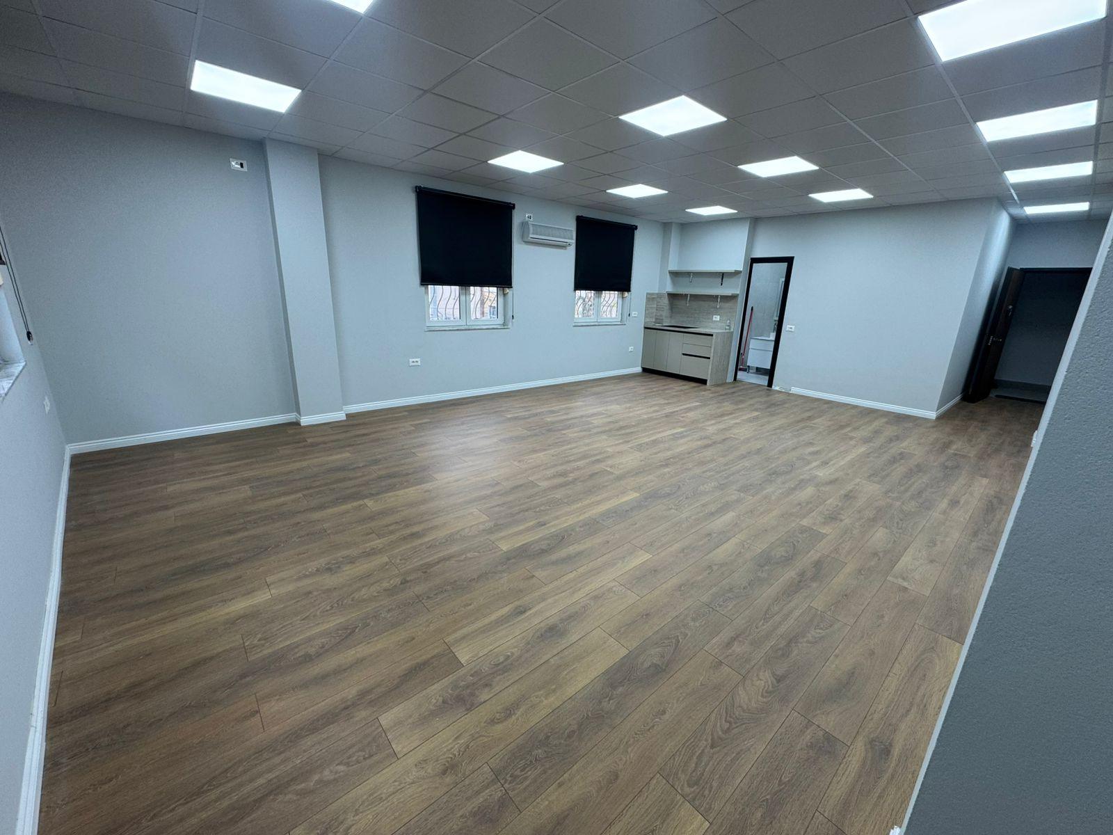 AMBIENT ZYRE PER QIRA NE QENDER, PRANE TOPTANIT!