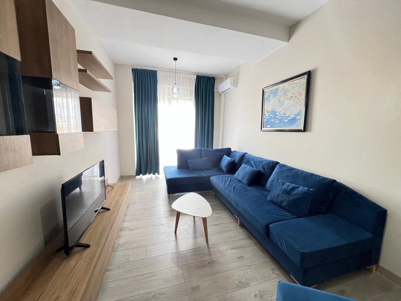 JEPET ME QERA APARTAMENT 1+1 + POST AUTO XHAMLLIK