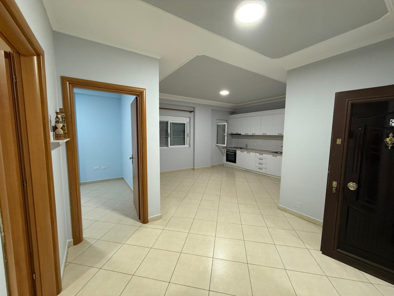 Jepet me qira apartament 2+1 – Rruga Riza Cerova