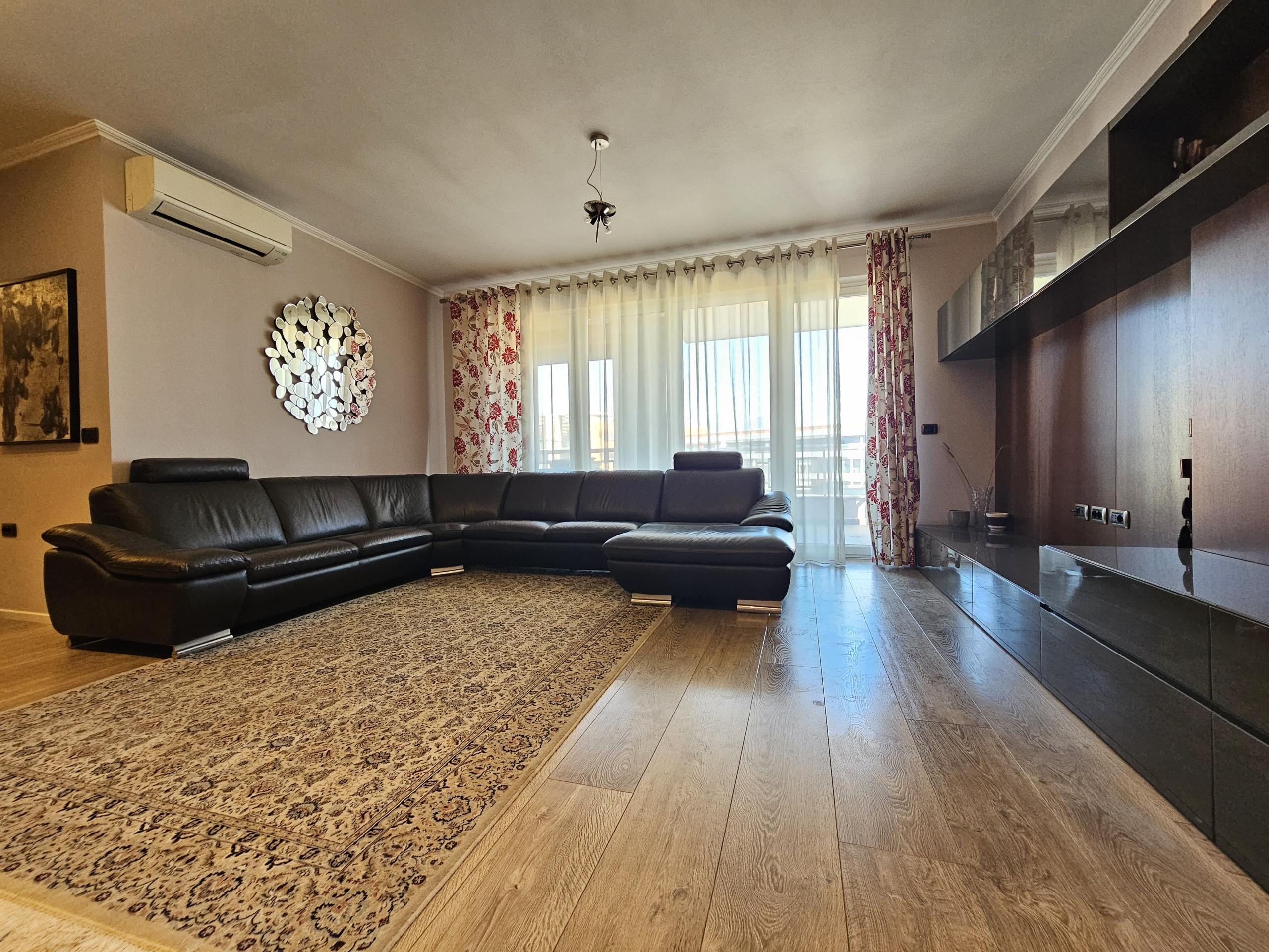 Apartament ne shitje 3+1 Bulevardi Bajram Curri