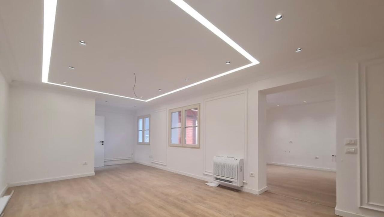 AMBIENT BIZNESI PER QIRA PRANE SHKOLLES SE BALETIT!