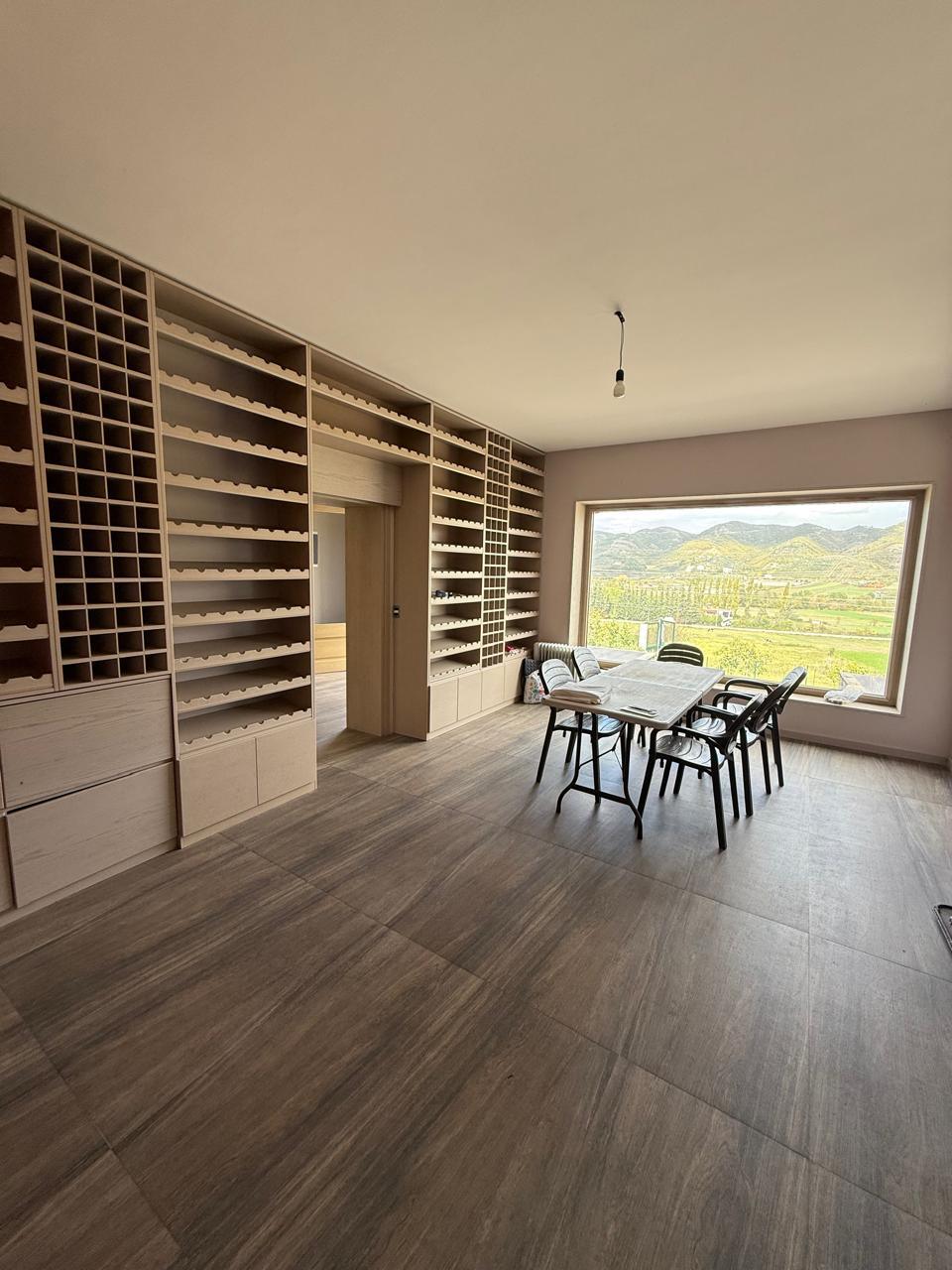 Shtepi +toke ne shitje