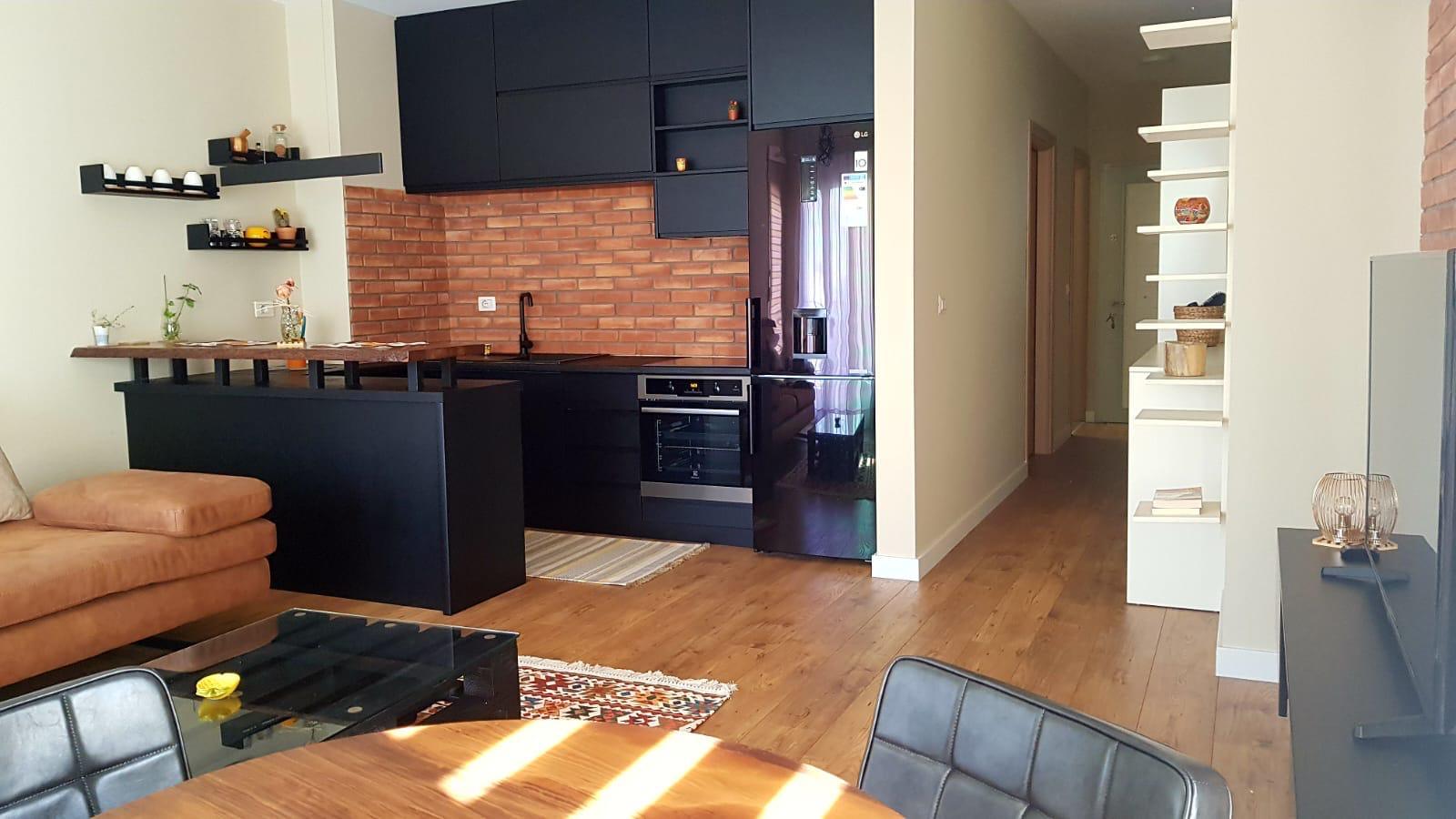 ddfa080d-801b-4894-90aa-a6a24163b119