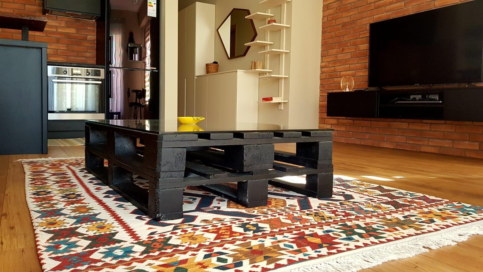 ff660164-c61c-441e-90ae-7e504e1c5065