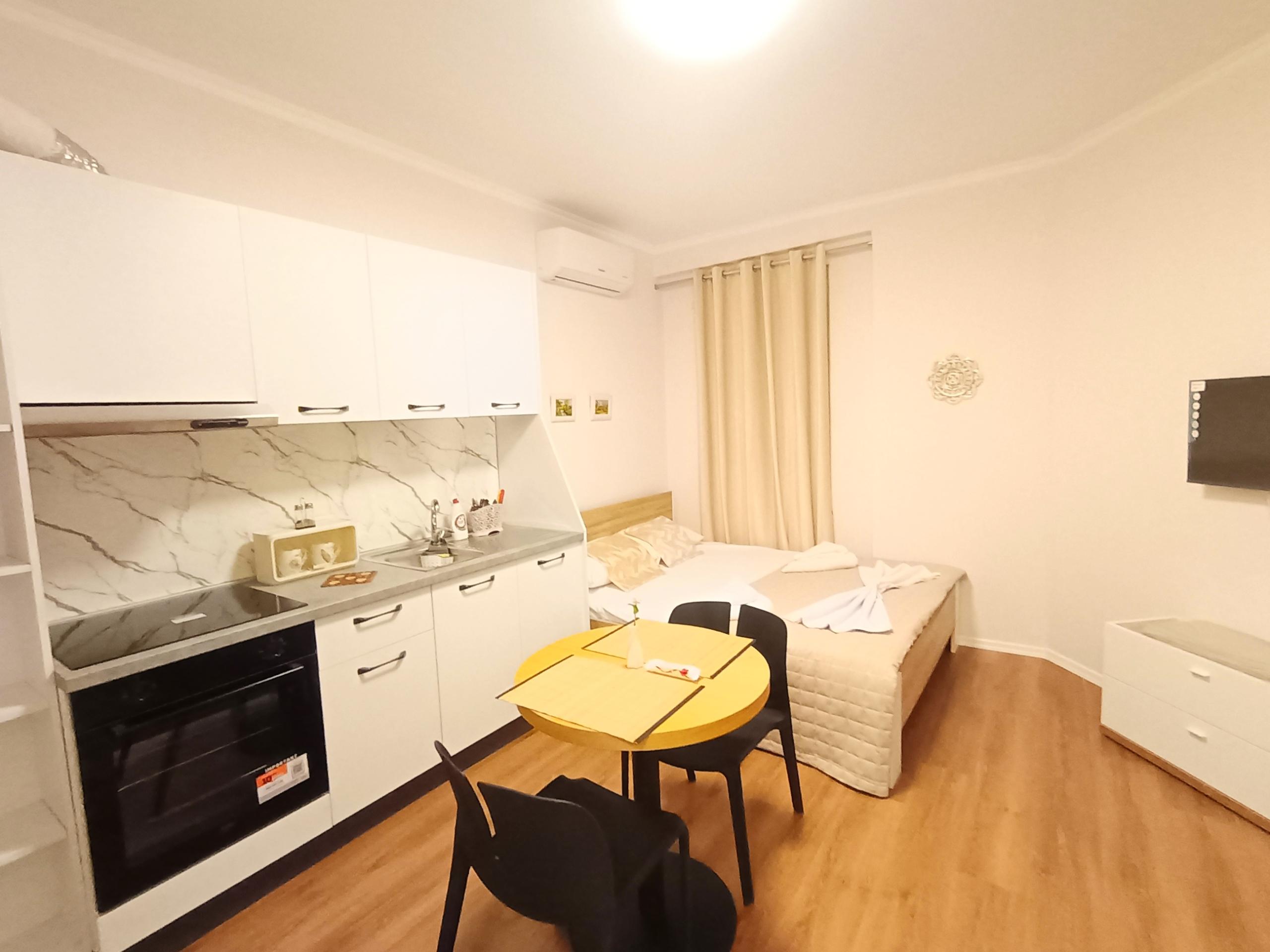 2 Garsionere per qira prane rruges Durresit