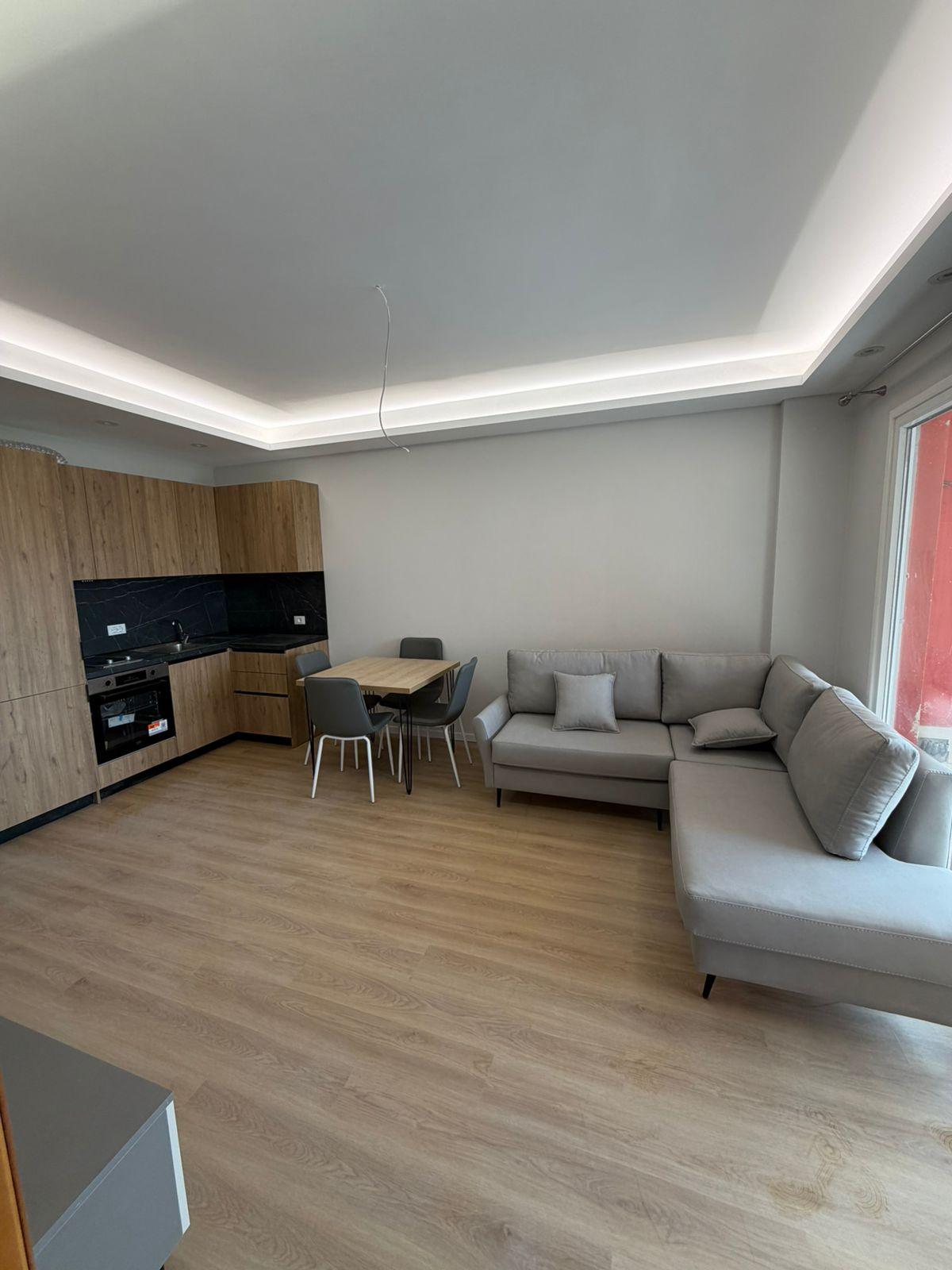 JEPET ME QIRA APARTAMENT 2+1 ASTIR VILA L