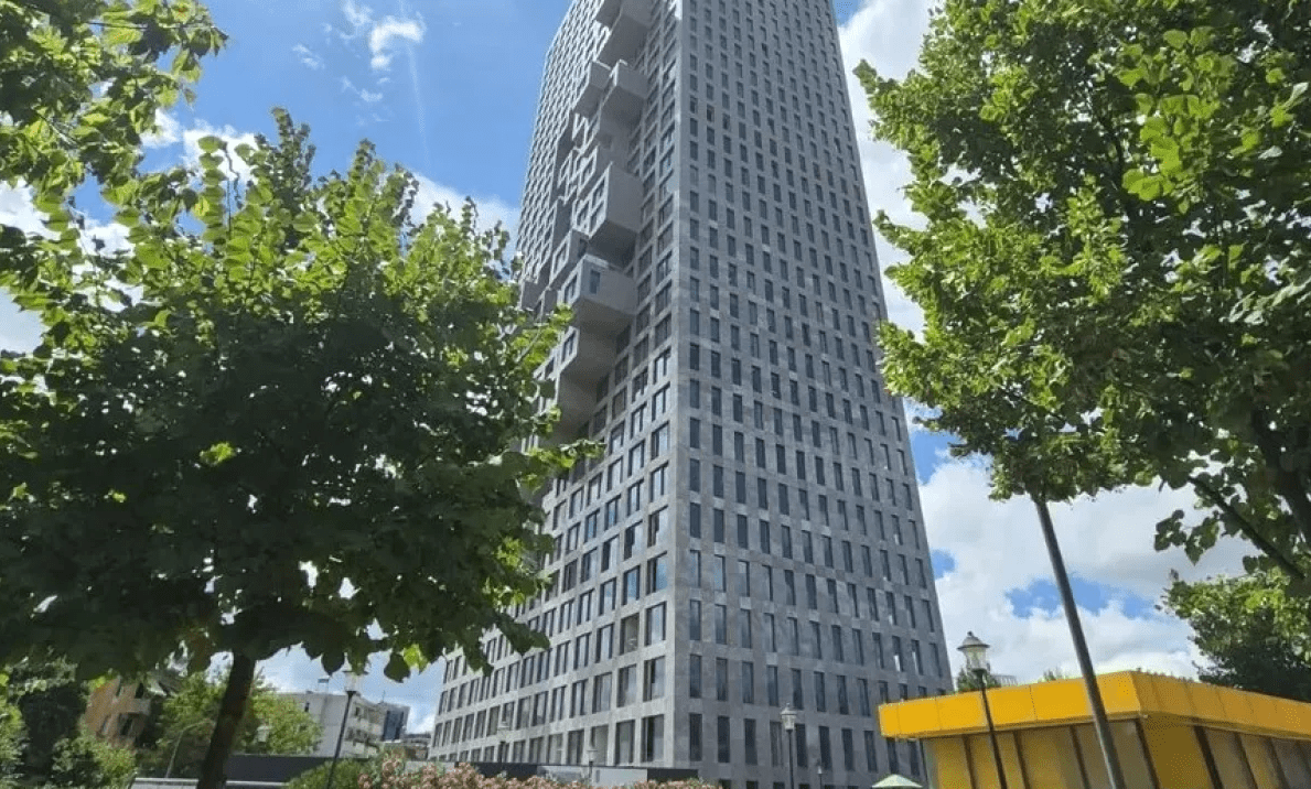 DOWNTOWN ONE 1