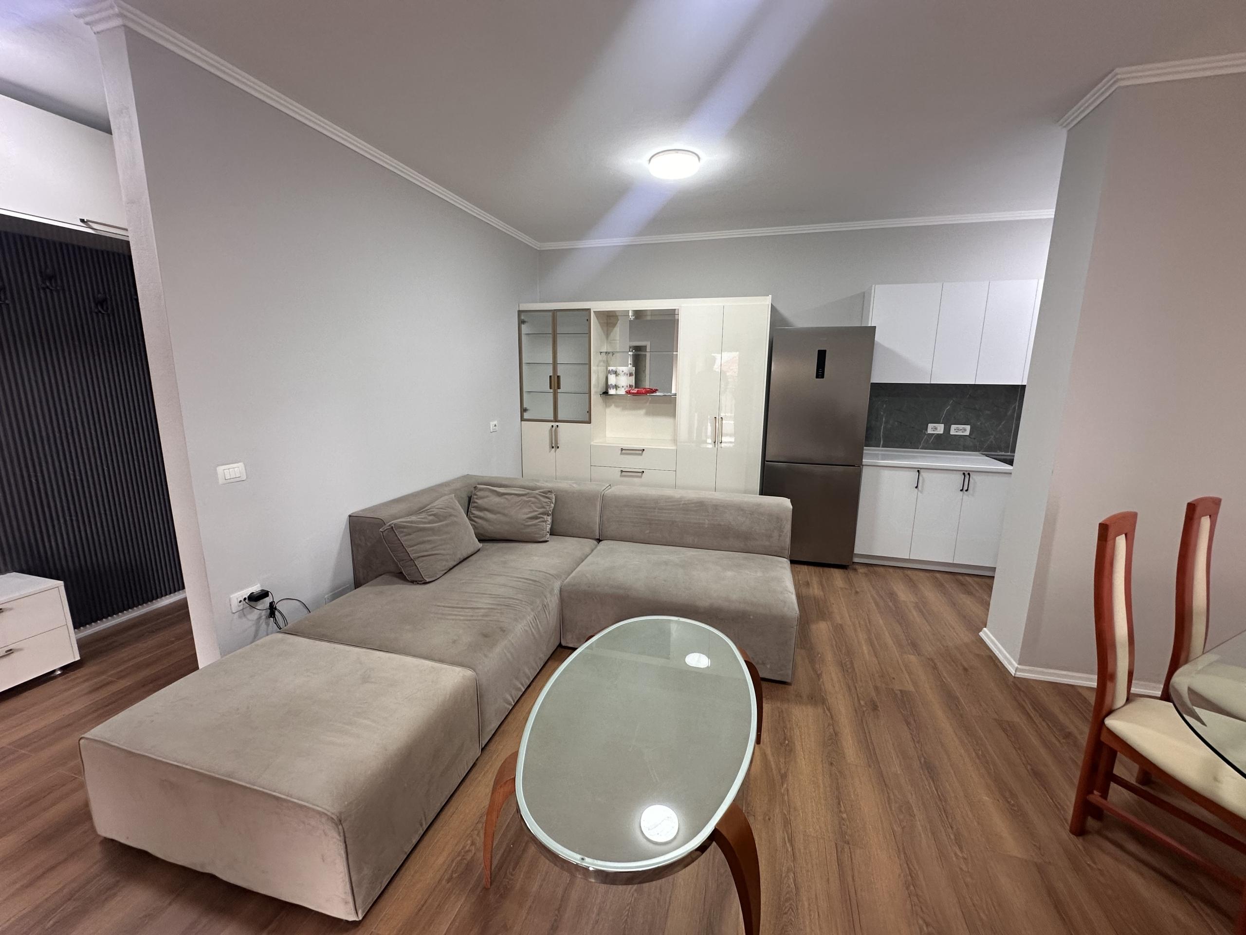APARTAMENT 2+1+2 TUALETE,PLUS POSTE PARKIMI PER QERA,TEK RRUGA E DURRESIT